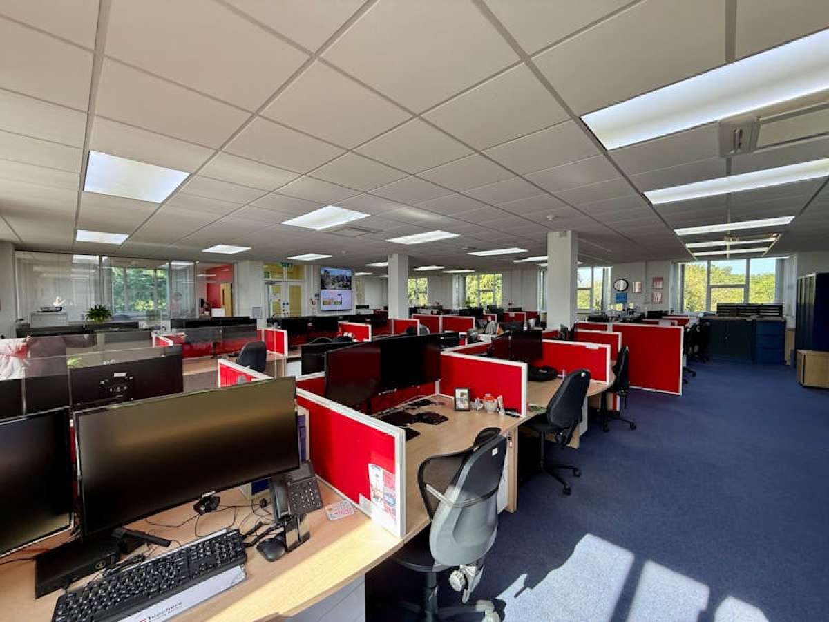 Office in Wimborne - photo 3