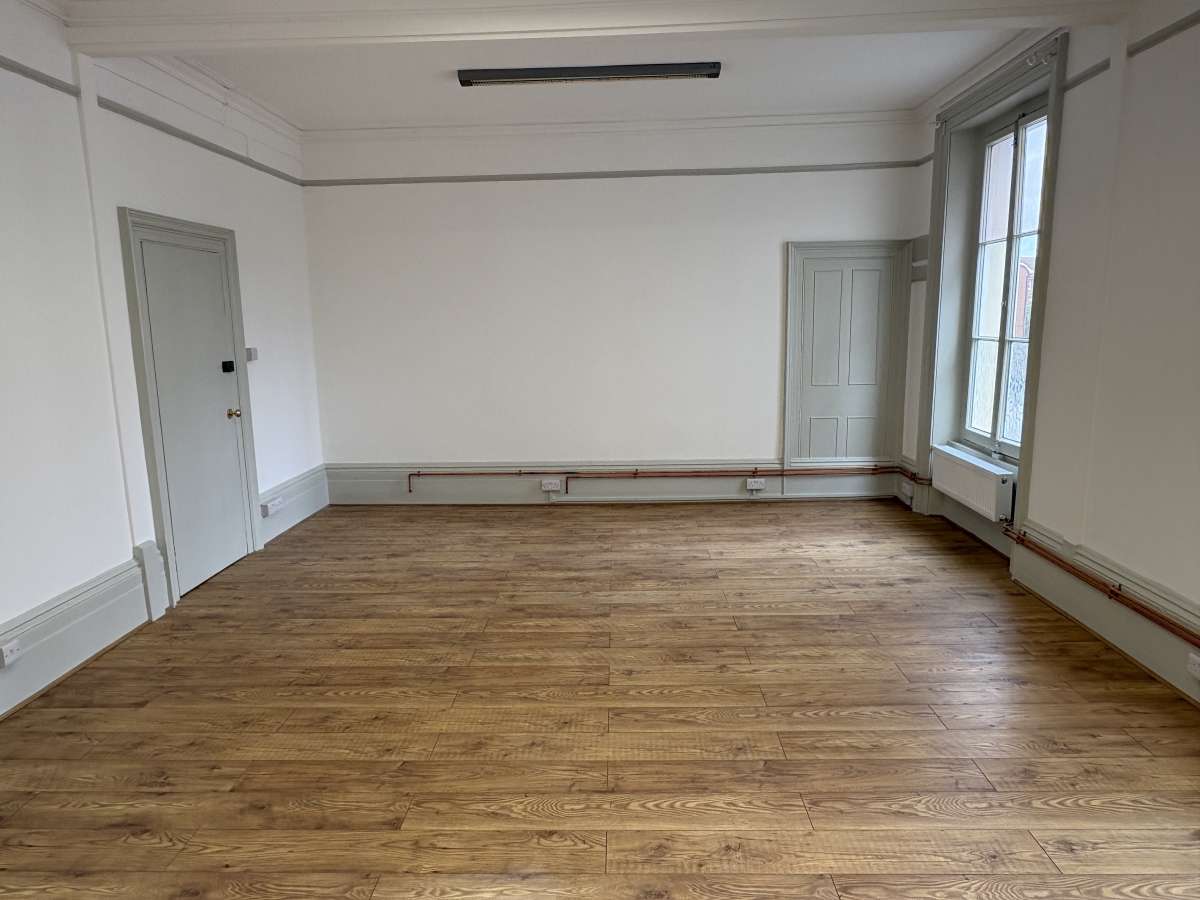 Office in Southampton - photo 3