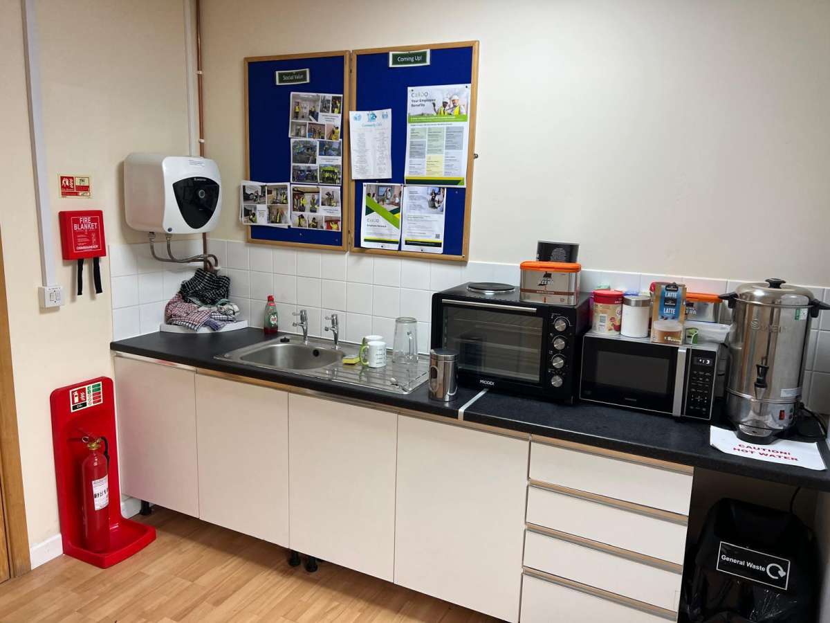 Office in Winchester - photo 3