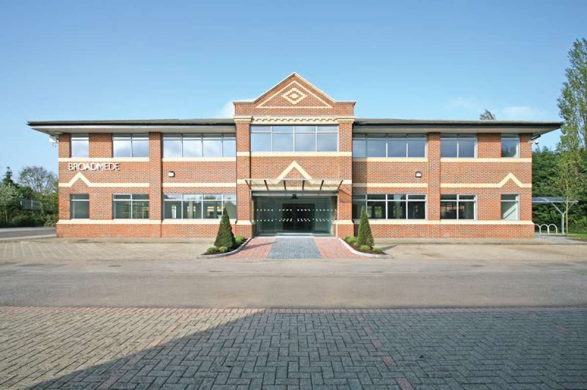 Office To Let, Farnham, Surrey