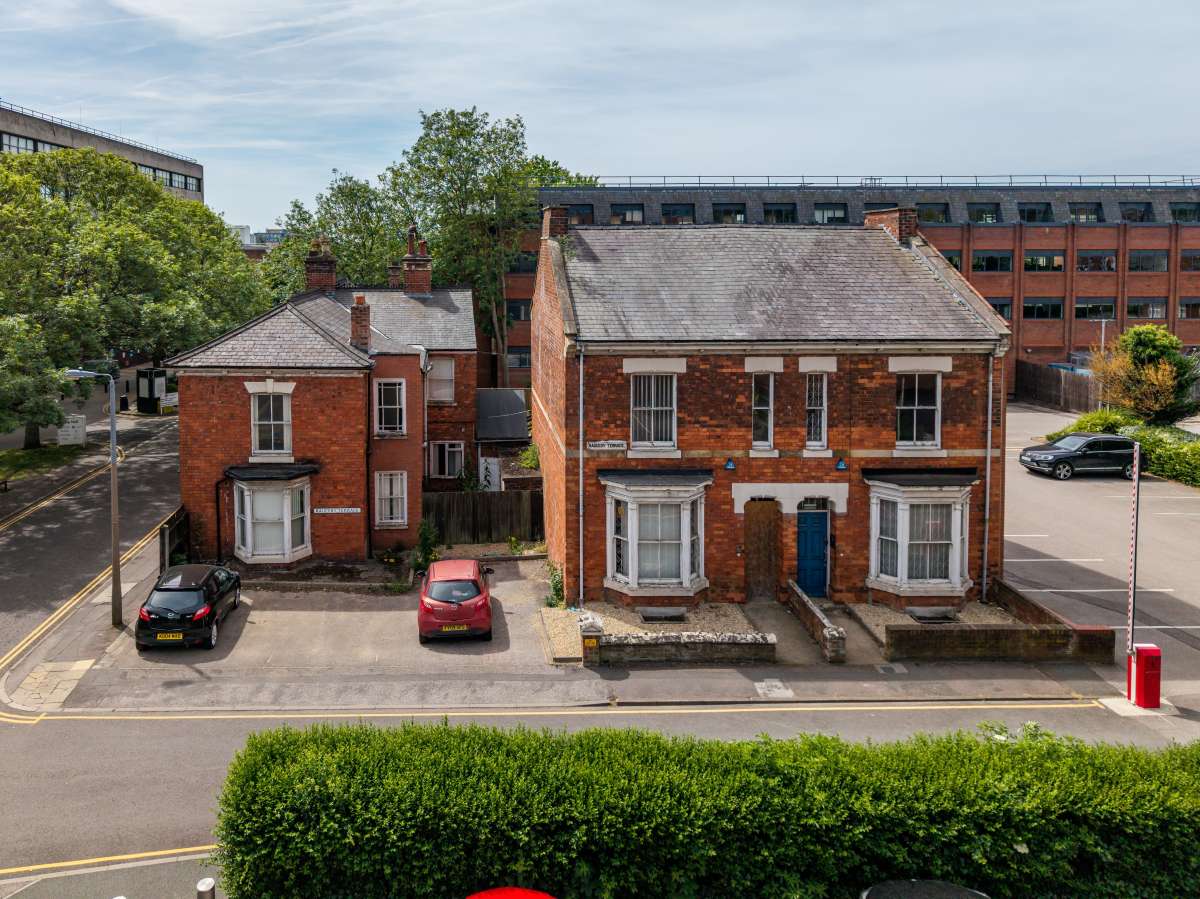 Office in Lincoln - photo 2
