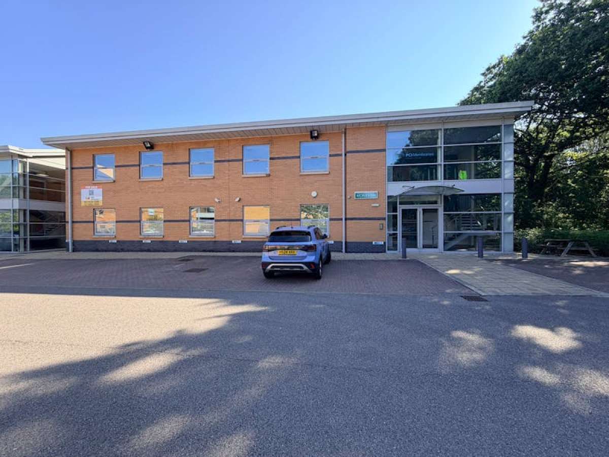 Office in Fareham - photo 2