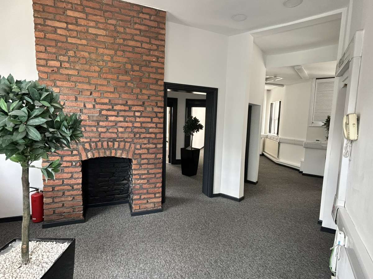 Office in Manchester - photo 2