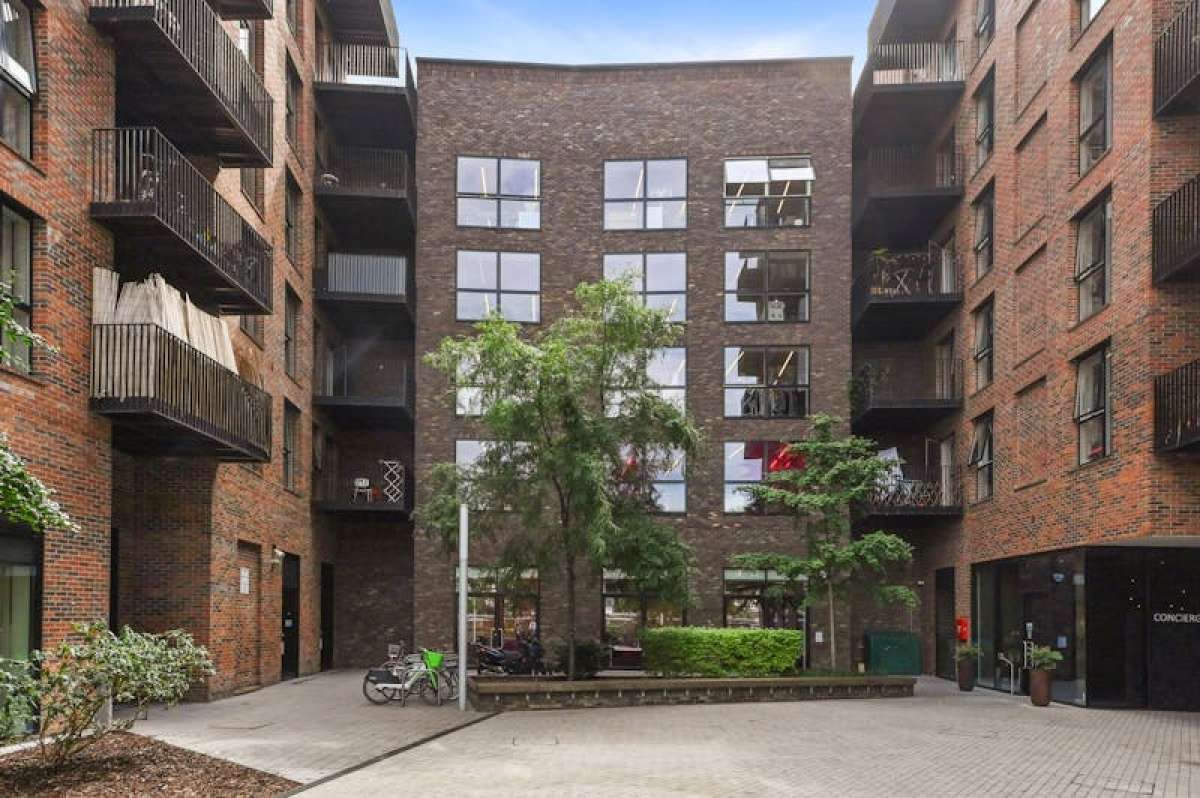 Office For Sale, London