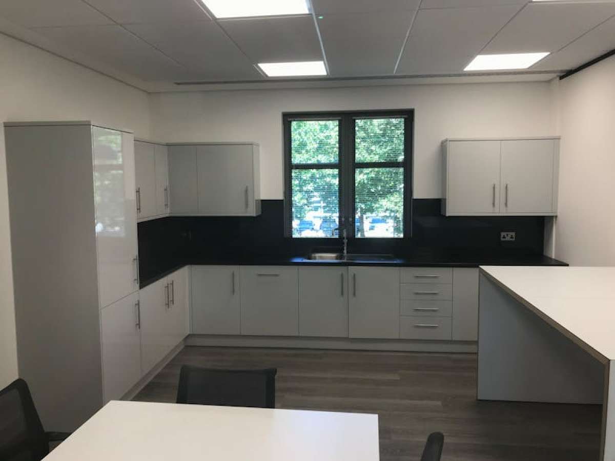 Office in Camberley - photo 4