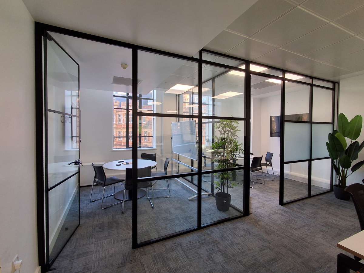 Office in London - photo 4