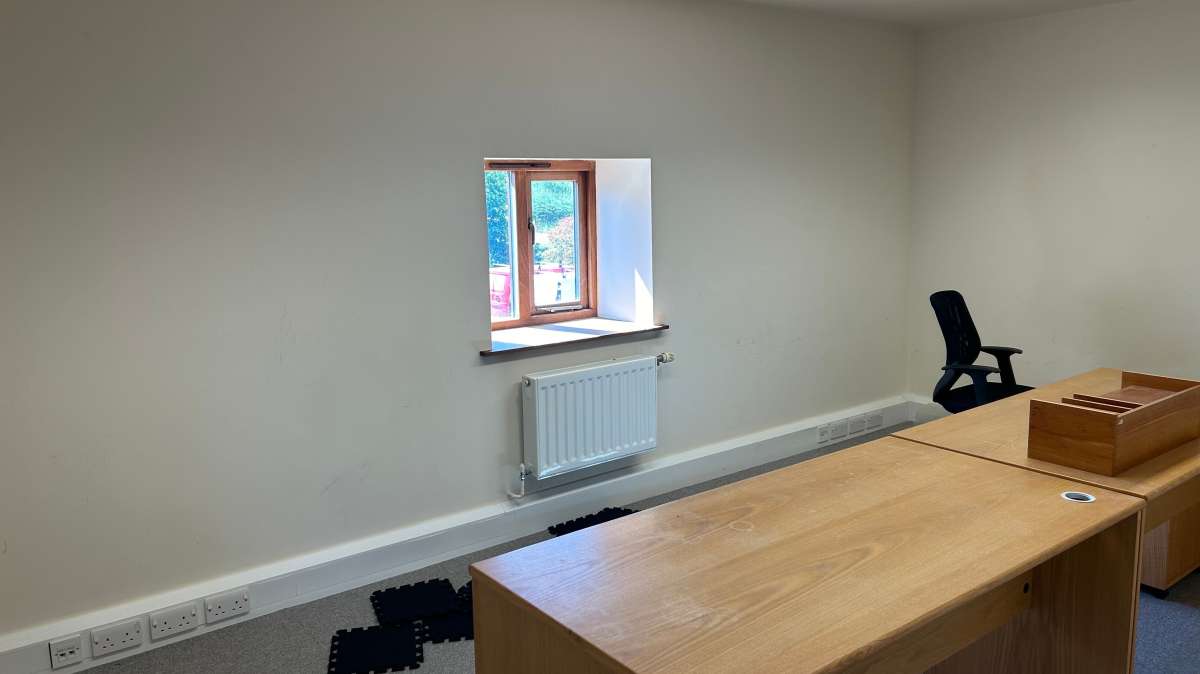 Office in Oakham - photo 4