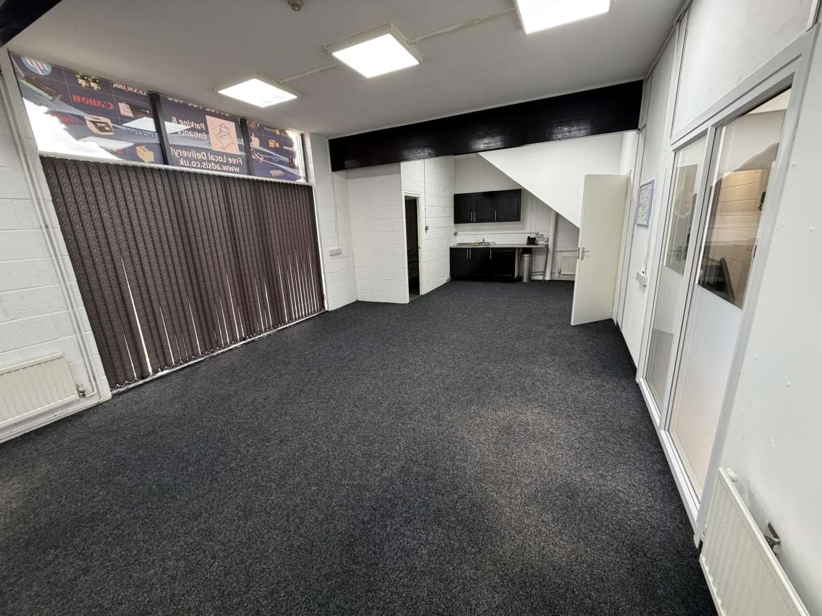 Office in Leicester - photo 4