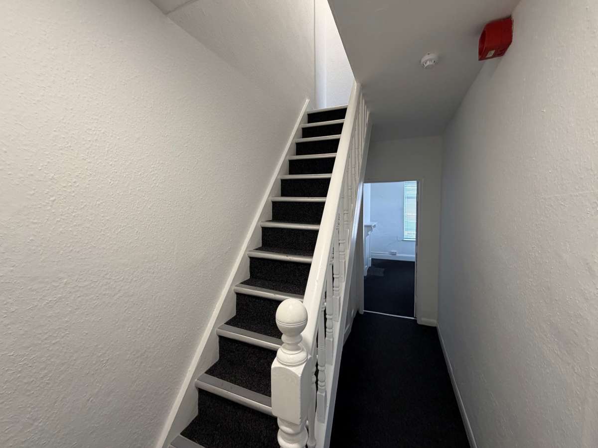 Office in Leicester - photo 4