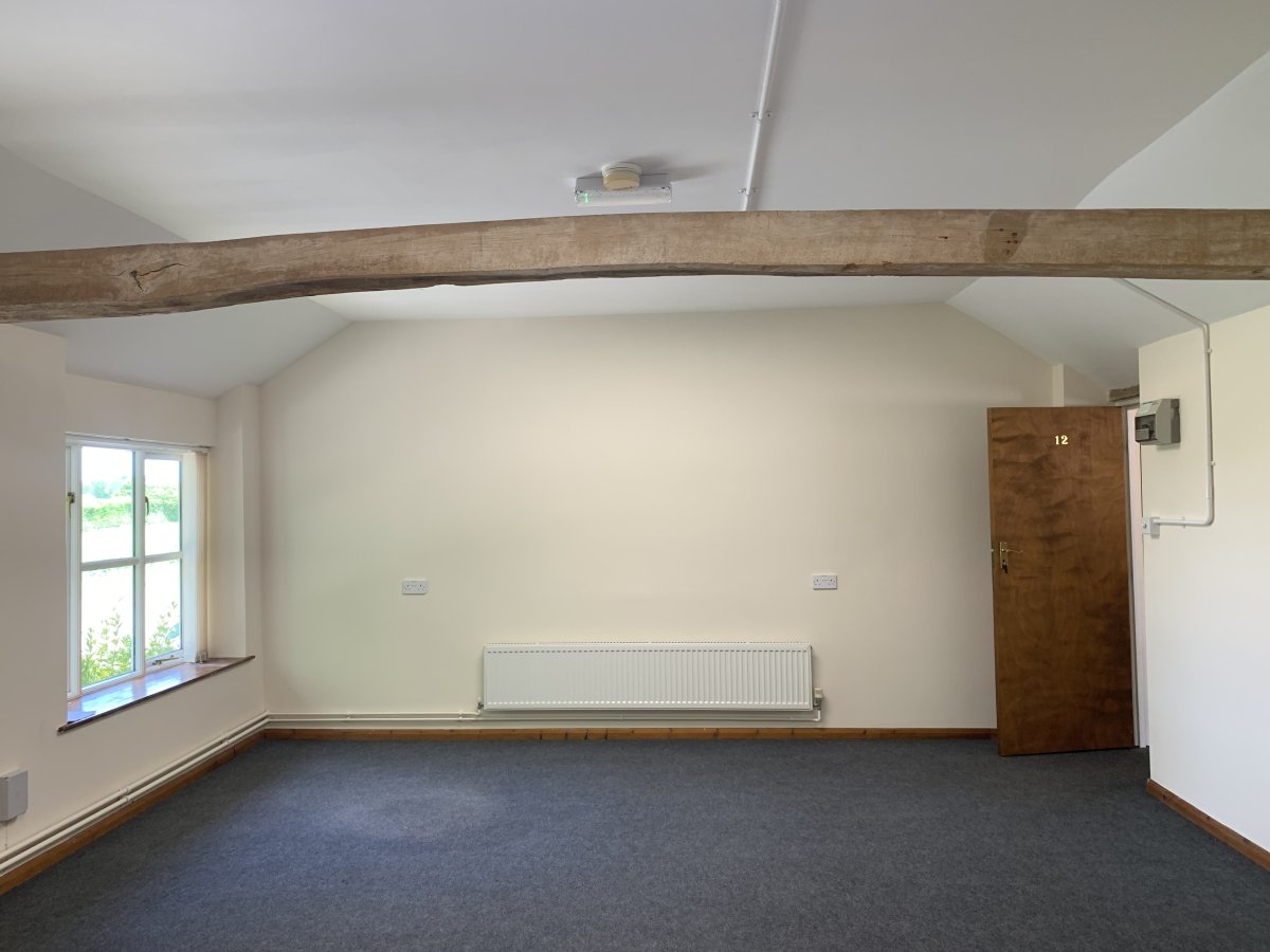 Office in Faversham - photo 4