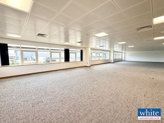Office in Bicester - photo 2