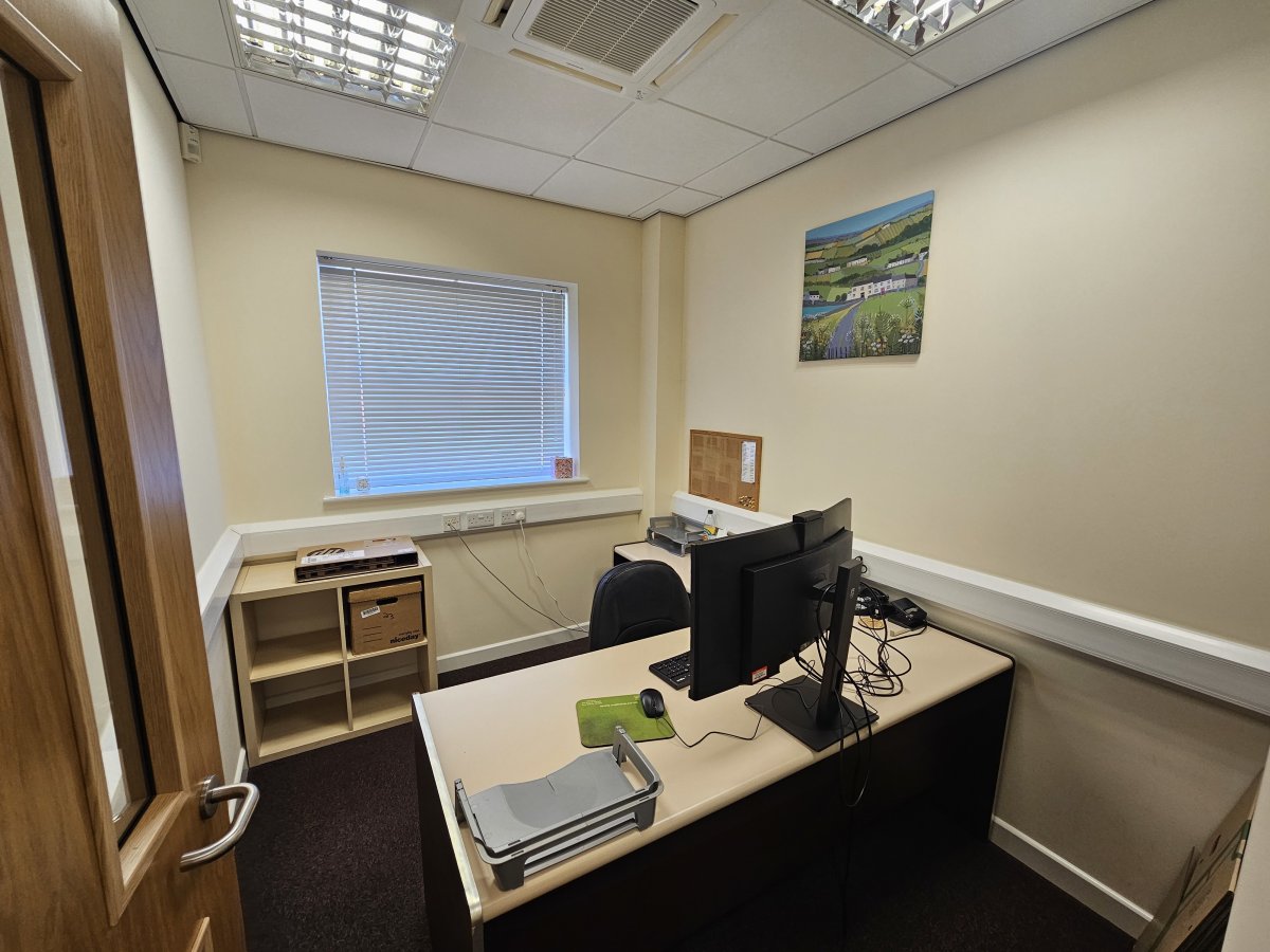 Office in Walderslade - photo 4