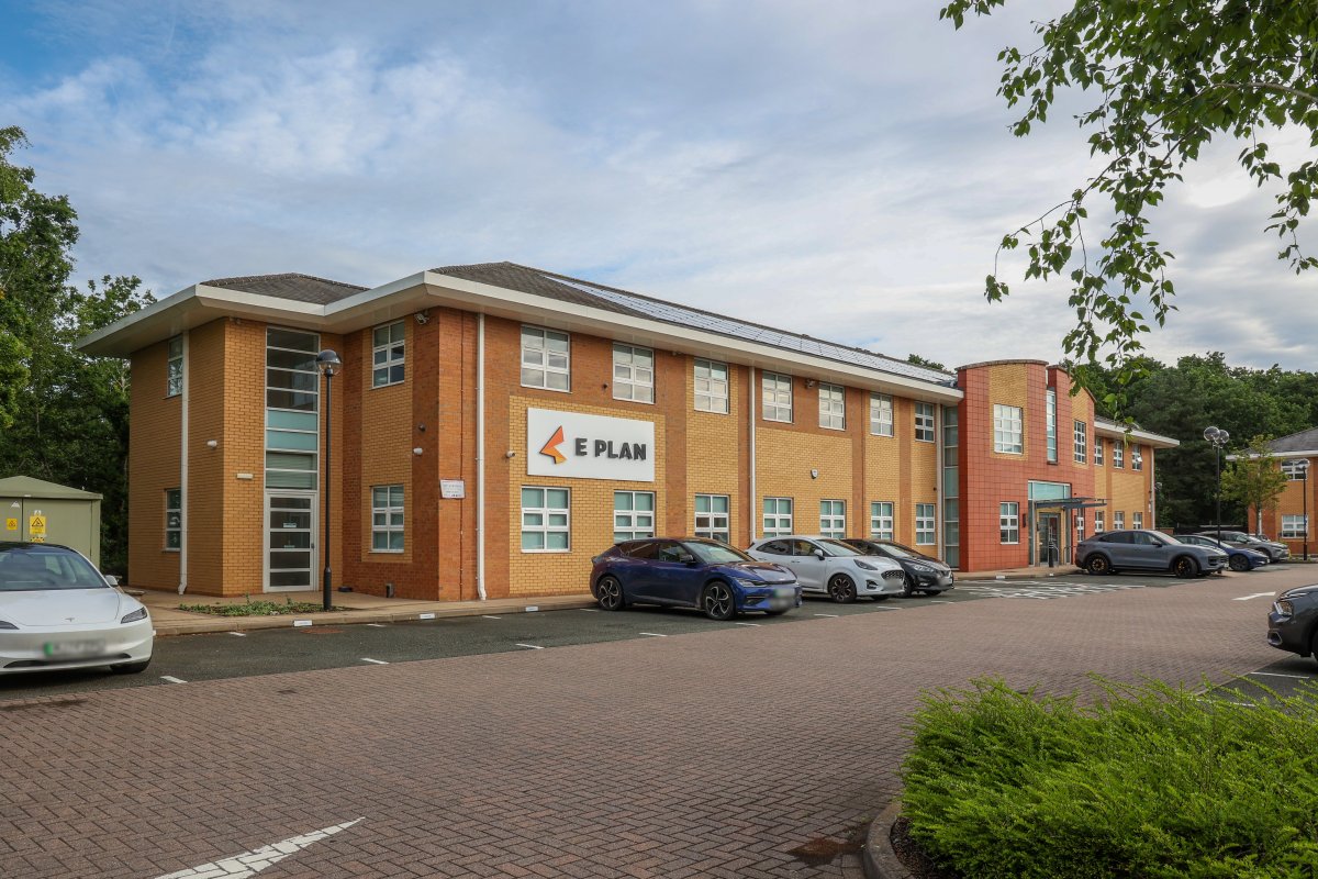Office in Wolverhampton - photo 2