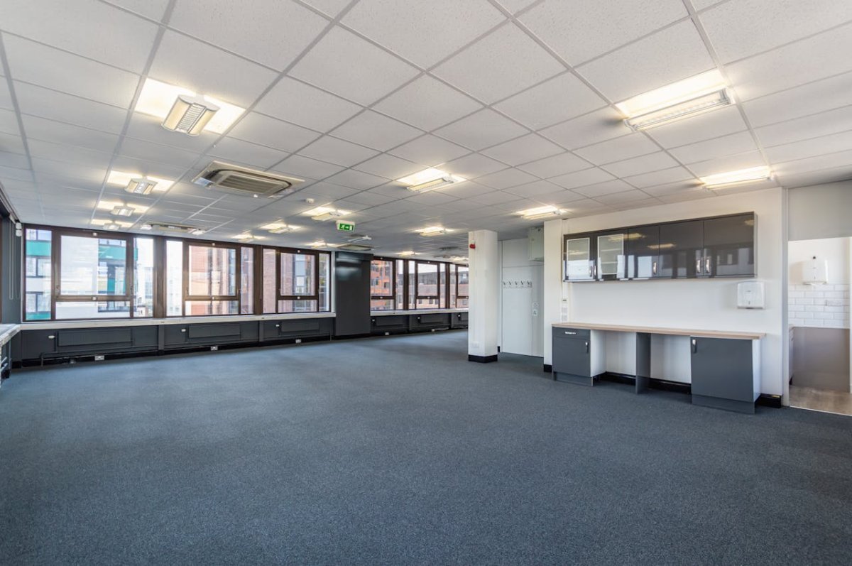 Office in Bournemouth - photo 2
