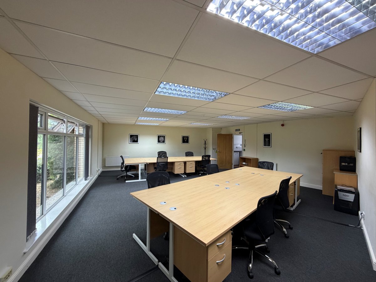 Office in Leicester - photo 2