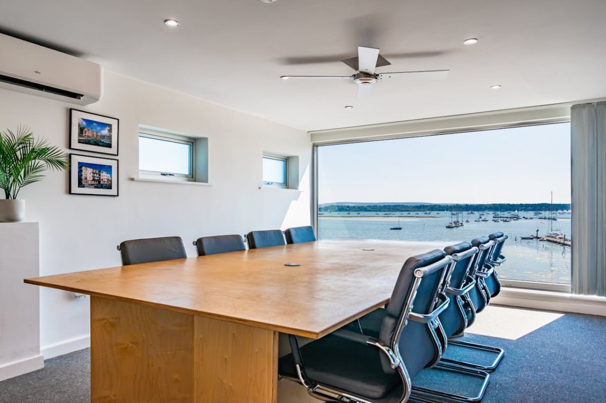 Office in Poole - photo 3