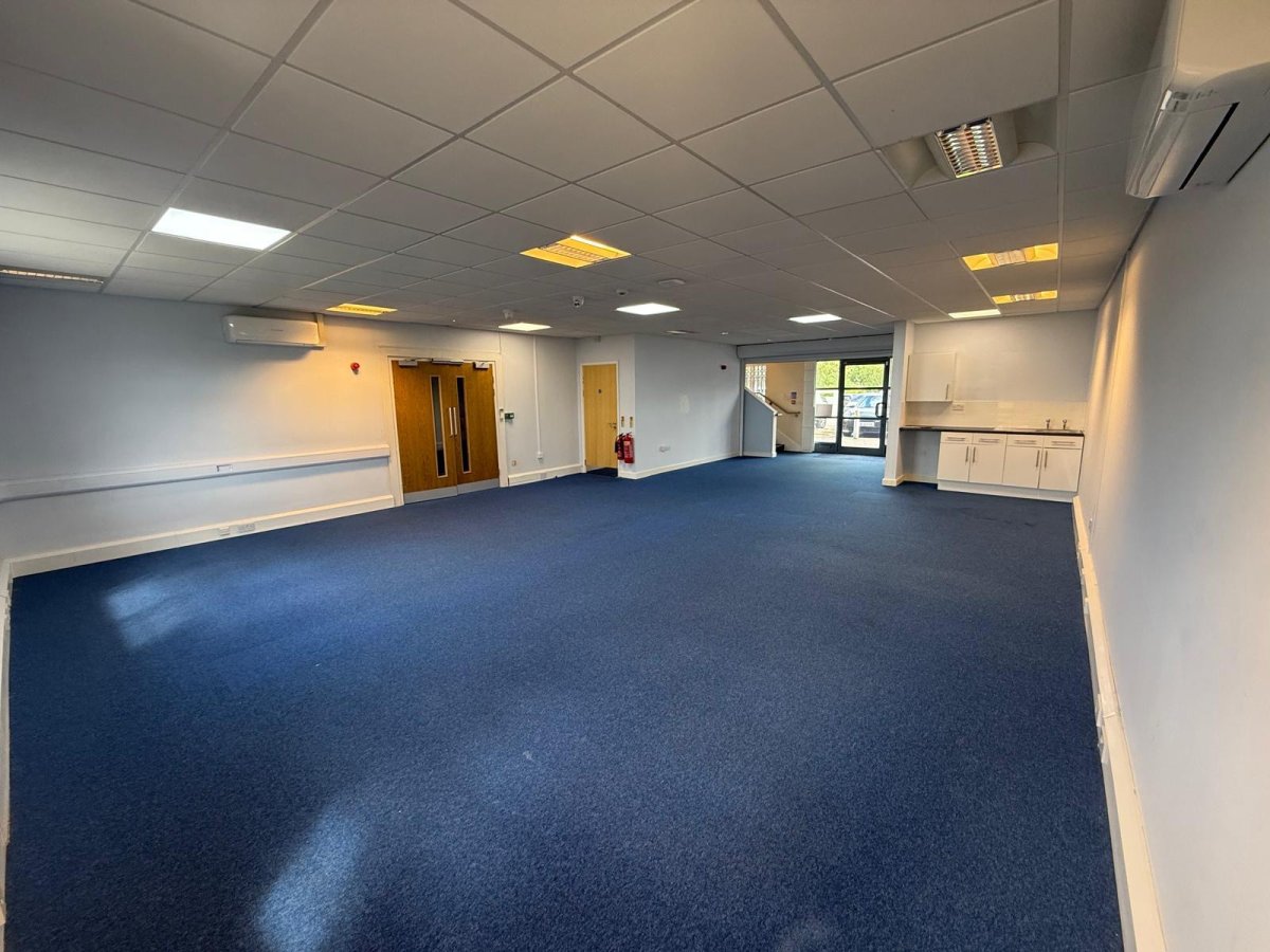 Office in Bardon Hill - photo 2