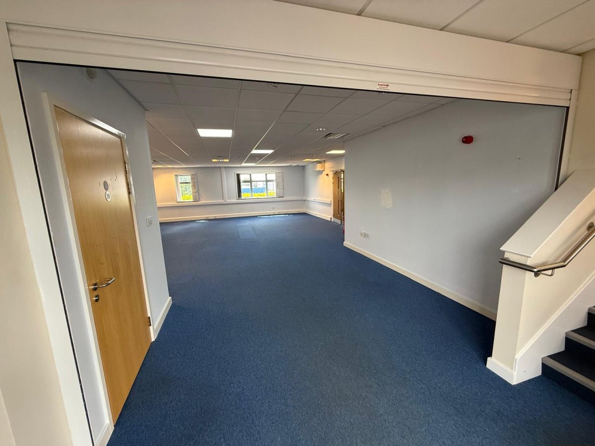 Office in Bardon Hill - photo 3