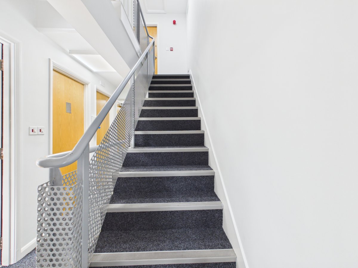 Office in Leicester - photo 3