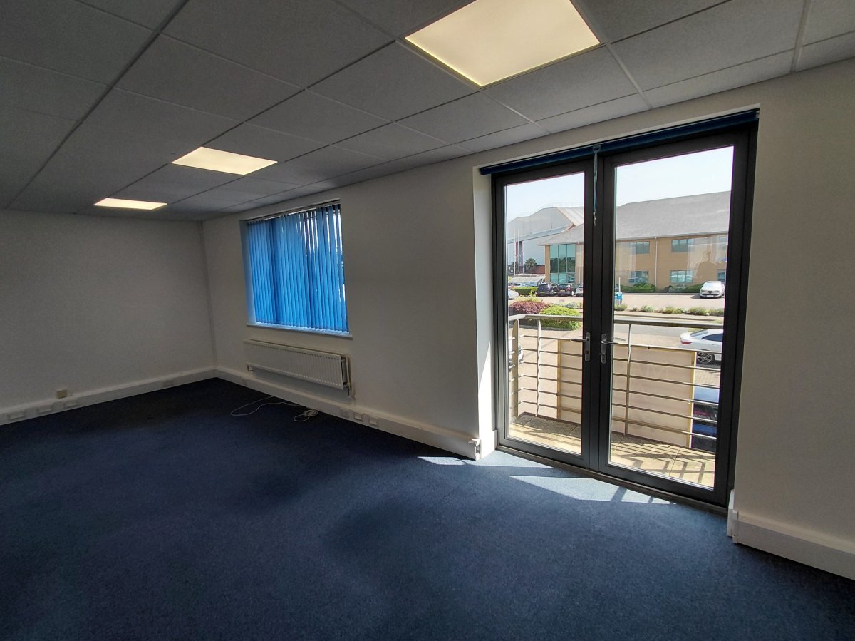 Office in Filton - photo 4