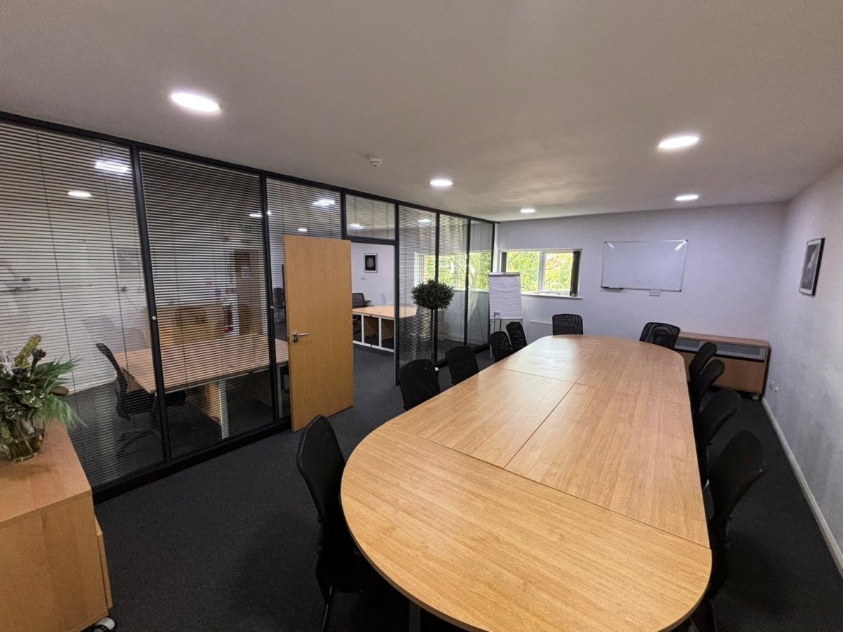 Office in Leicester - photo 3