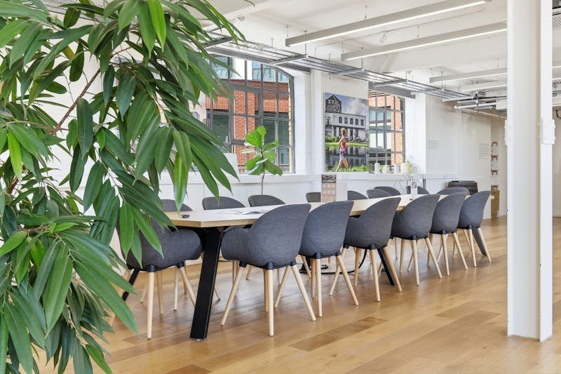 Office in London - photo 3