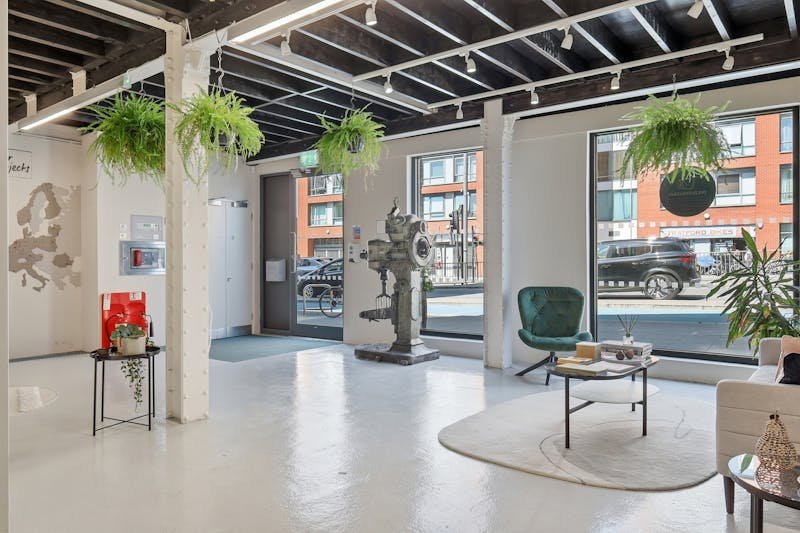 Office in London - photo 4