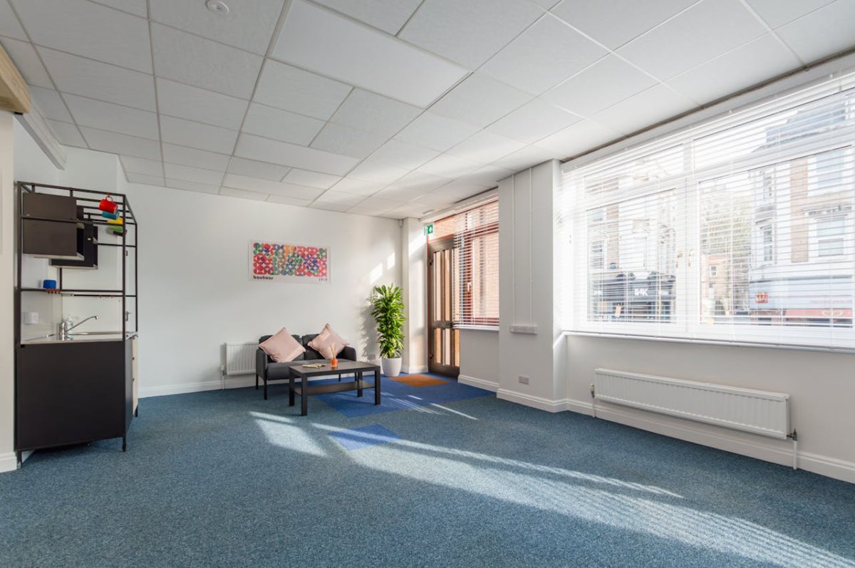 Office in Bournemouth - photo 3