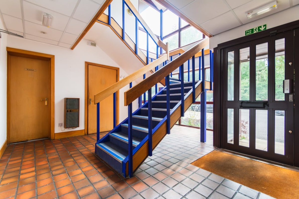 Office in Poole - photo 3