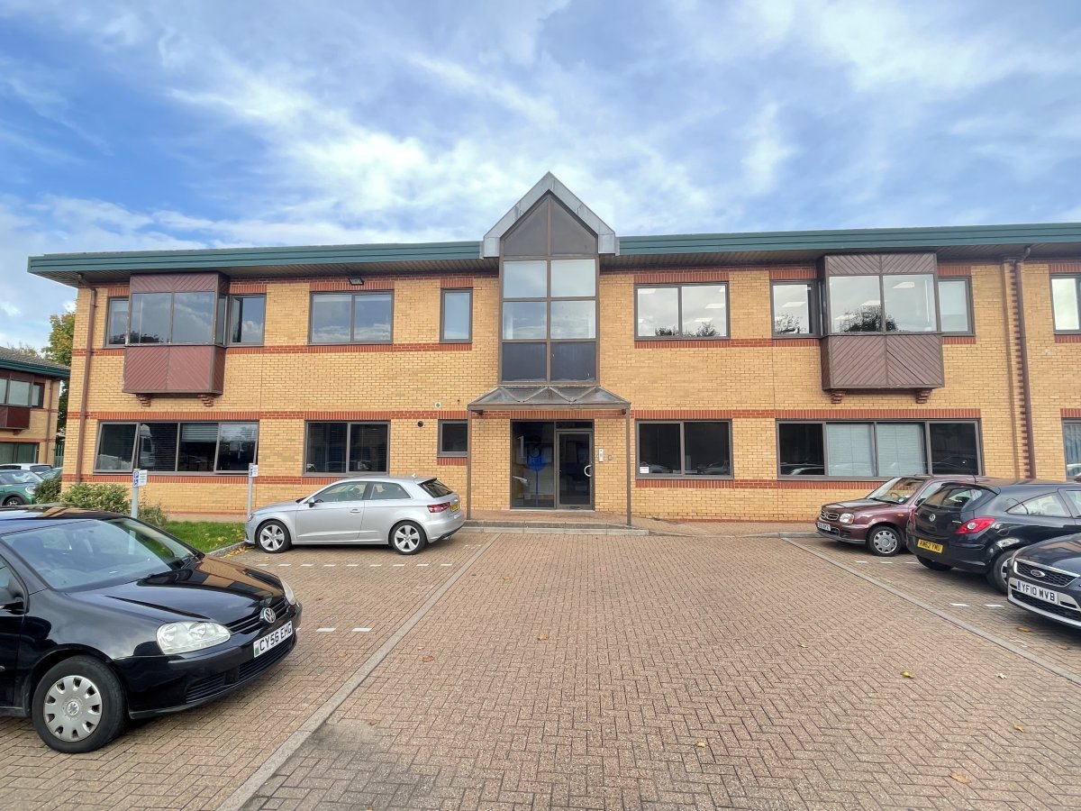 Office in Witney - photo 2