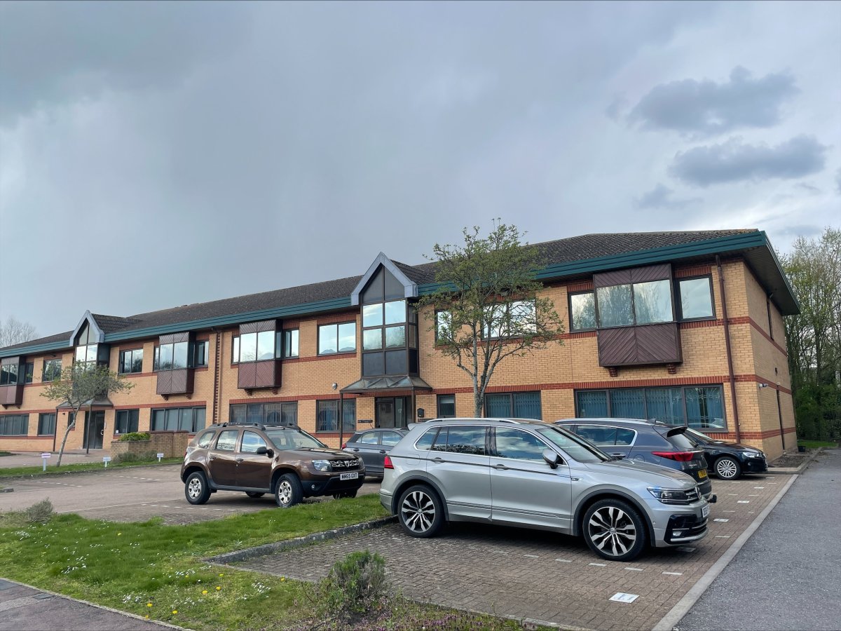 Office in Witney - photo 3