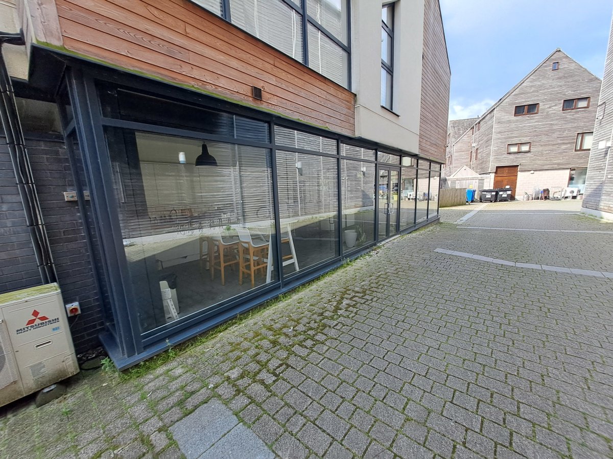 Office in Event's Square - photo 4
