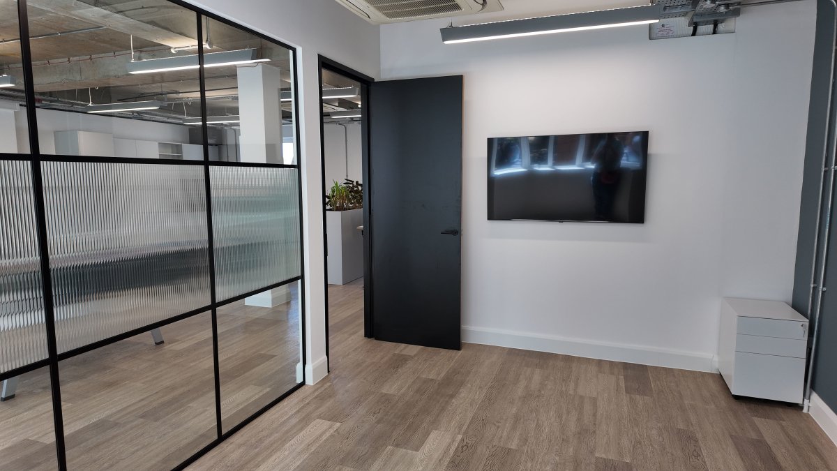 Office in Guildford - photo 3