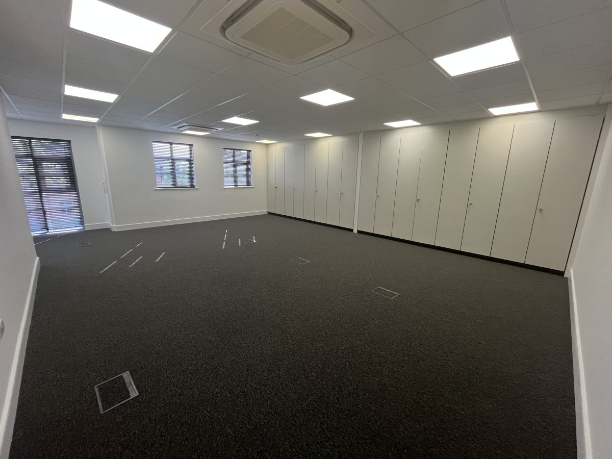 Office in Kibworth Business Park - photo 3
