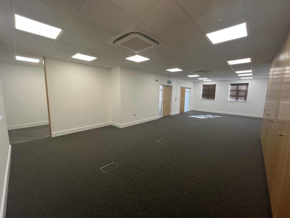 Office in Kibworth Business Park - photo 4