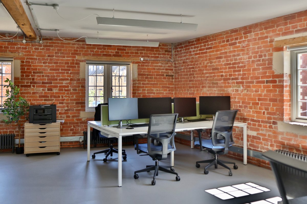 Office in Holt - photo 2