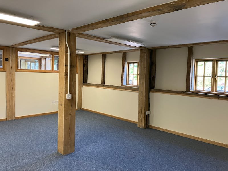 Office in Woking - photo 4