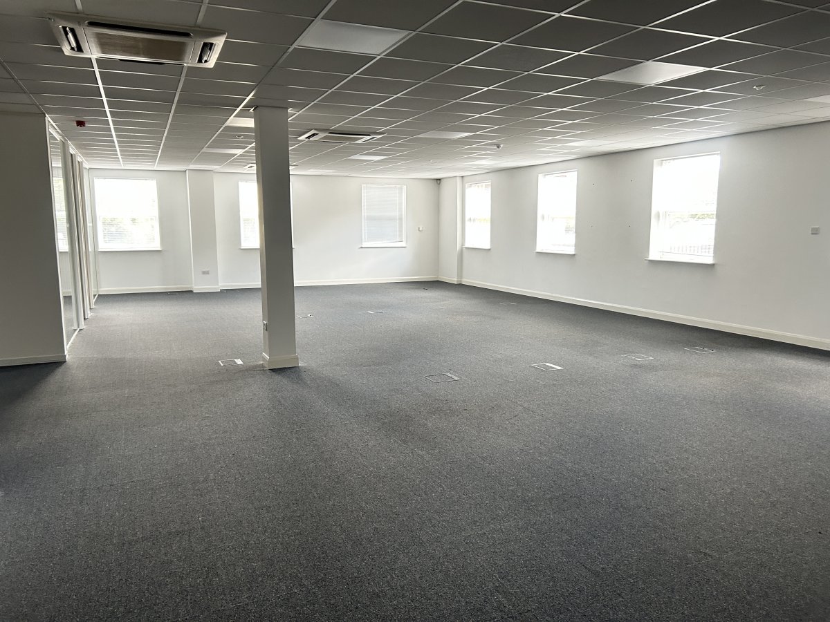 Office in Gloucester - photo 2