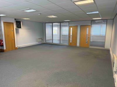 Office in Fareham - photo 3