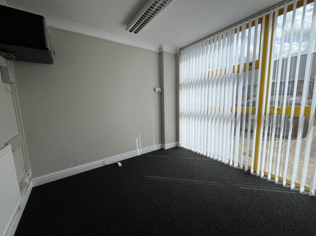 Office in Ipswich - photo 3