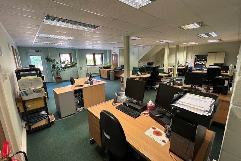 Office in Ware - photo 2
