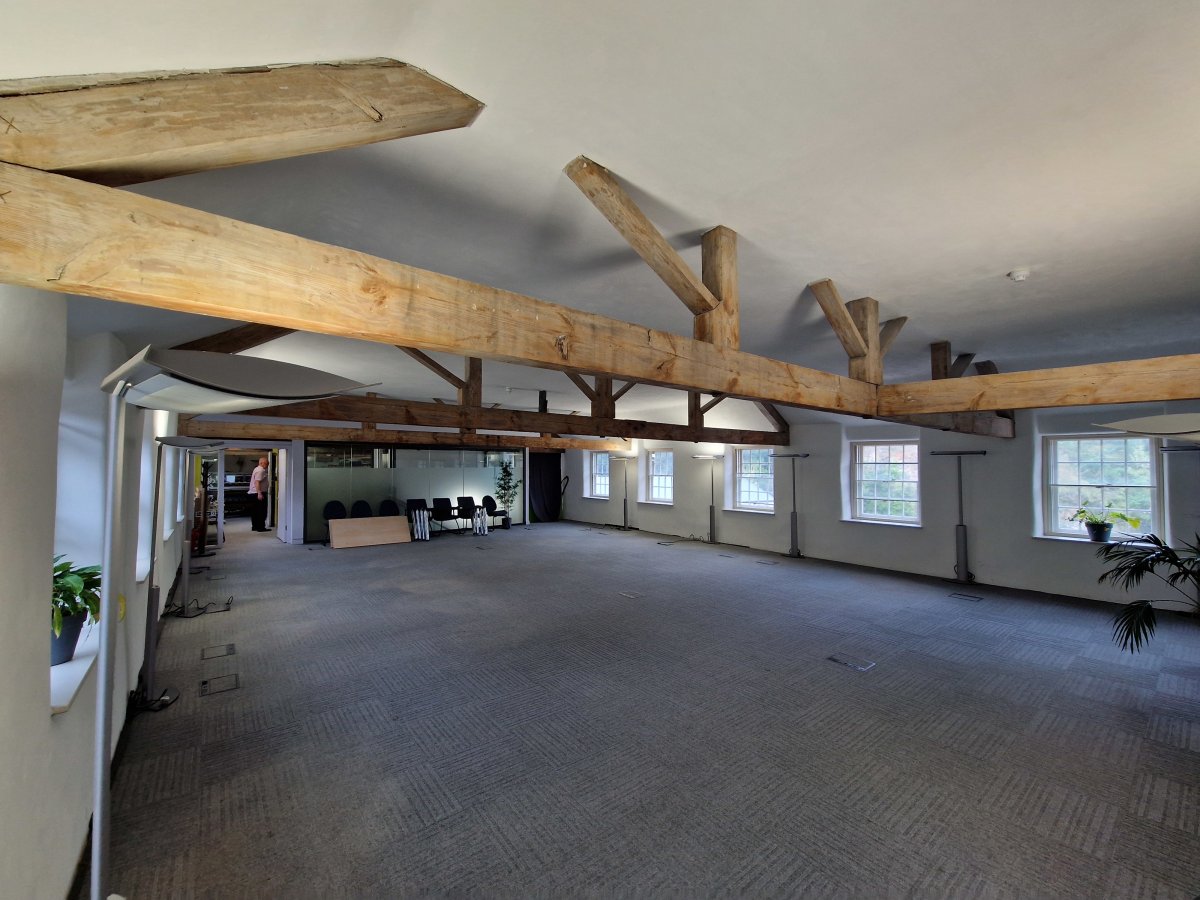 Office in Cromford - photo 4