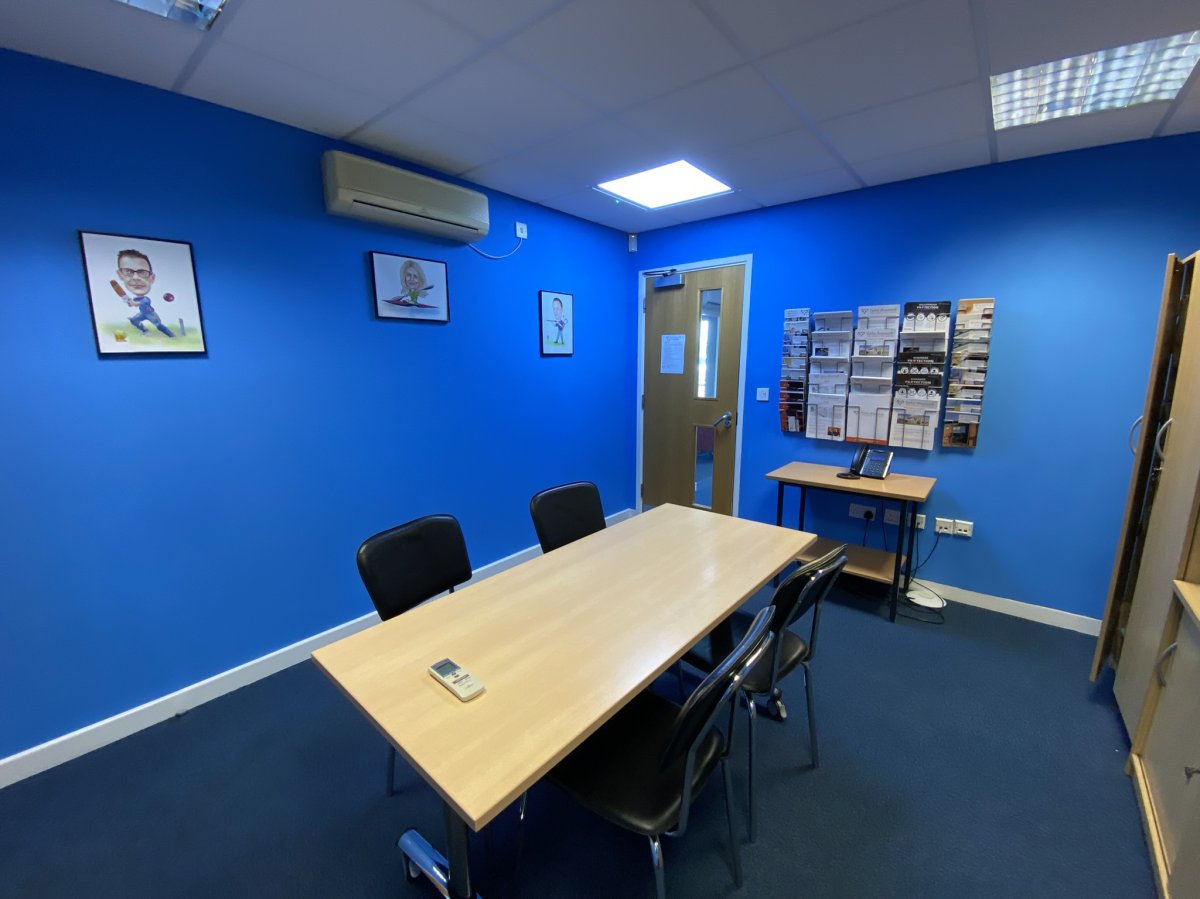 Office in Doncaster - photo 4