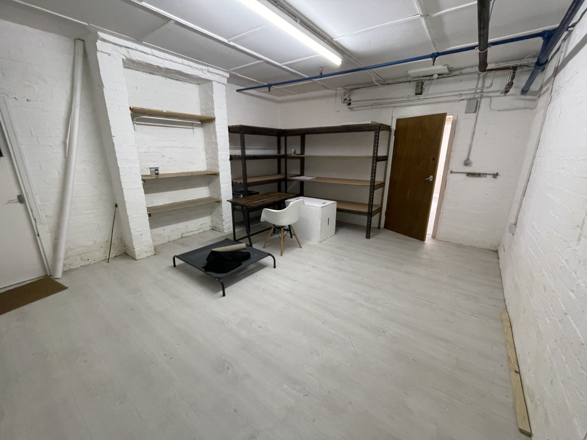 Office in Delph - photo 2