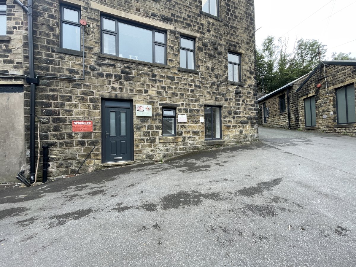 Office in Delph - photo 4