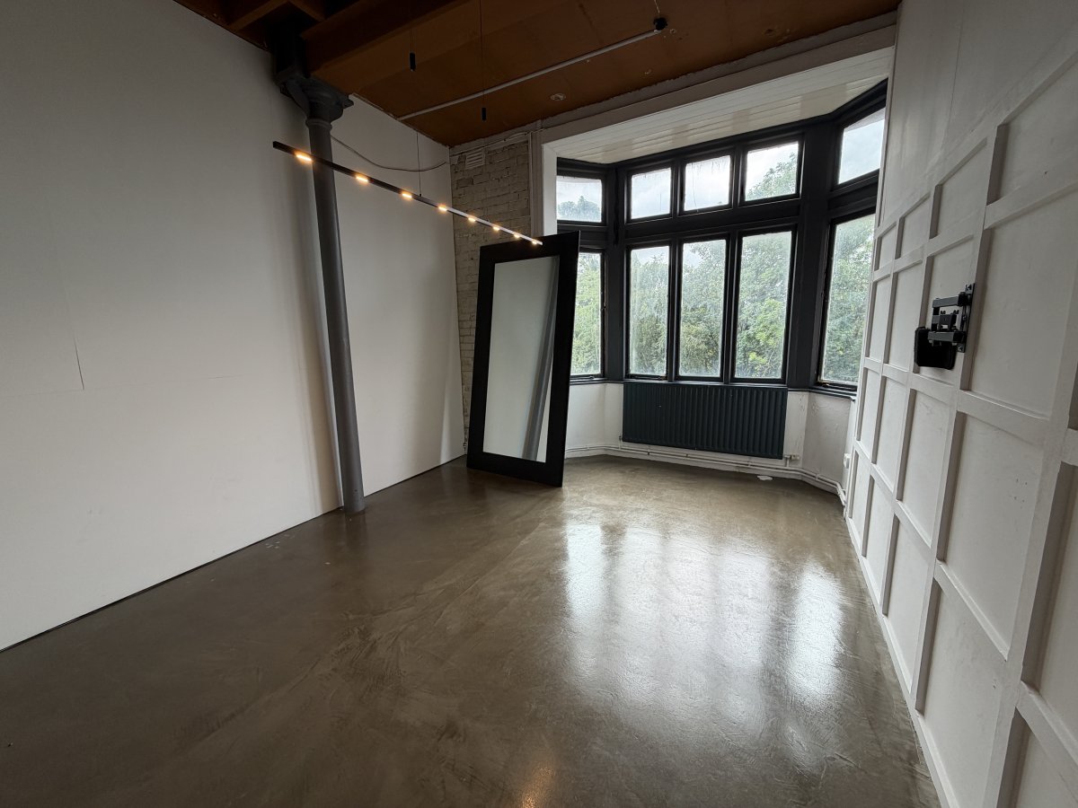 Office in Ardwick Green - photo 4