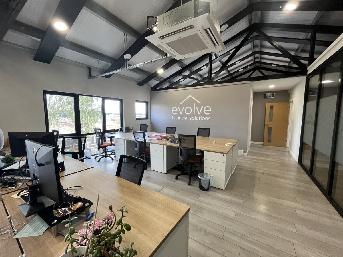 Office in Brightwell - photo 3