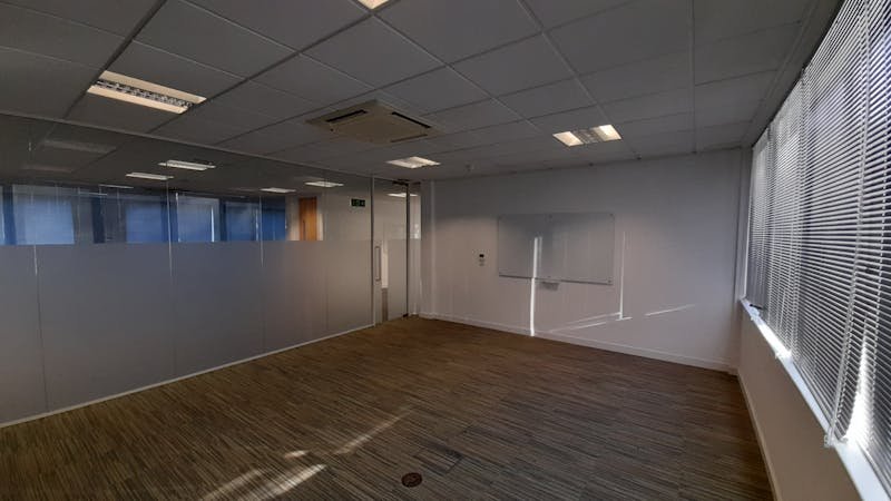 Office in Andover - photo 4
