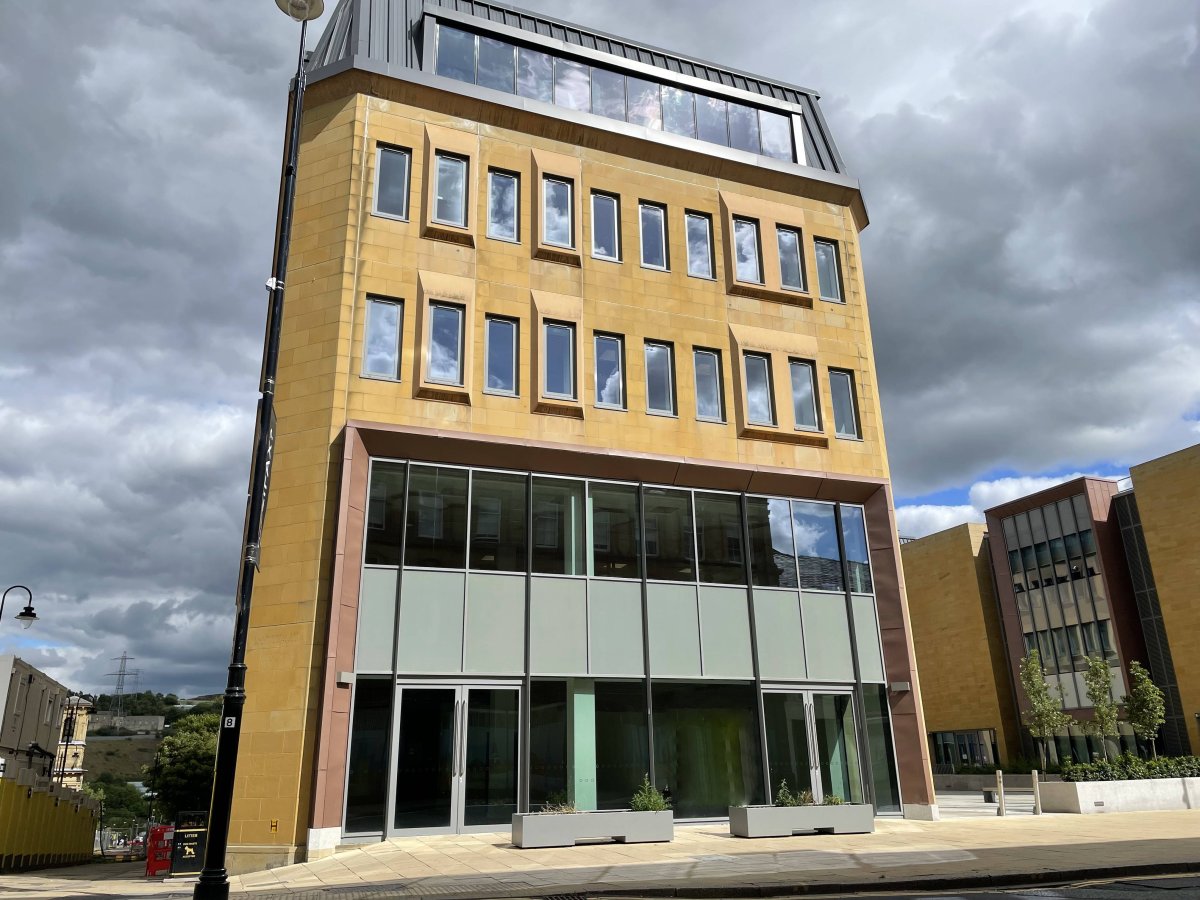 Office in Halifax - photo 4