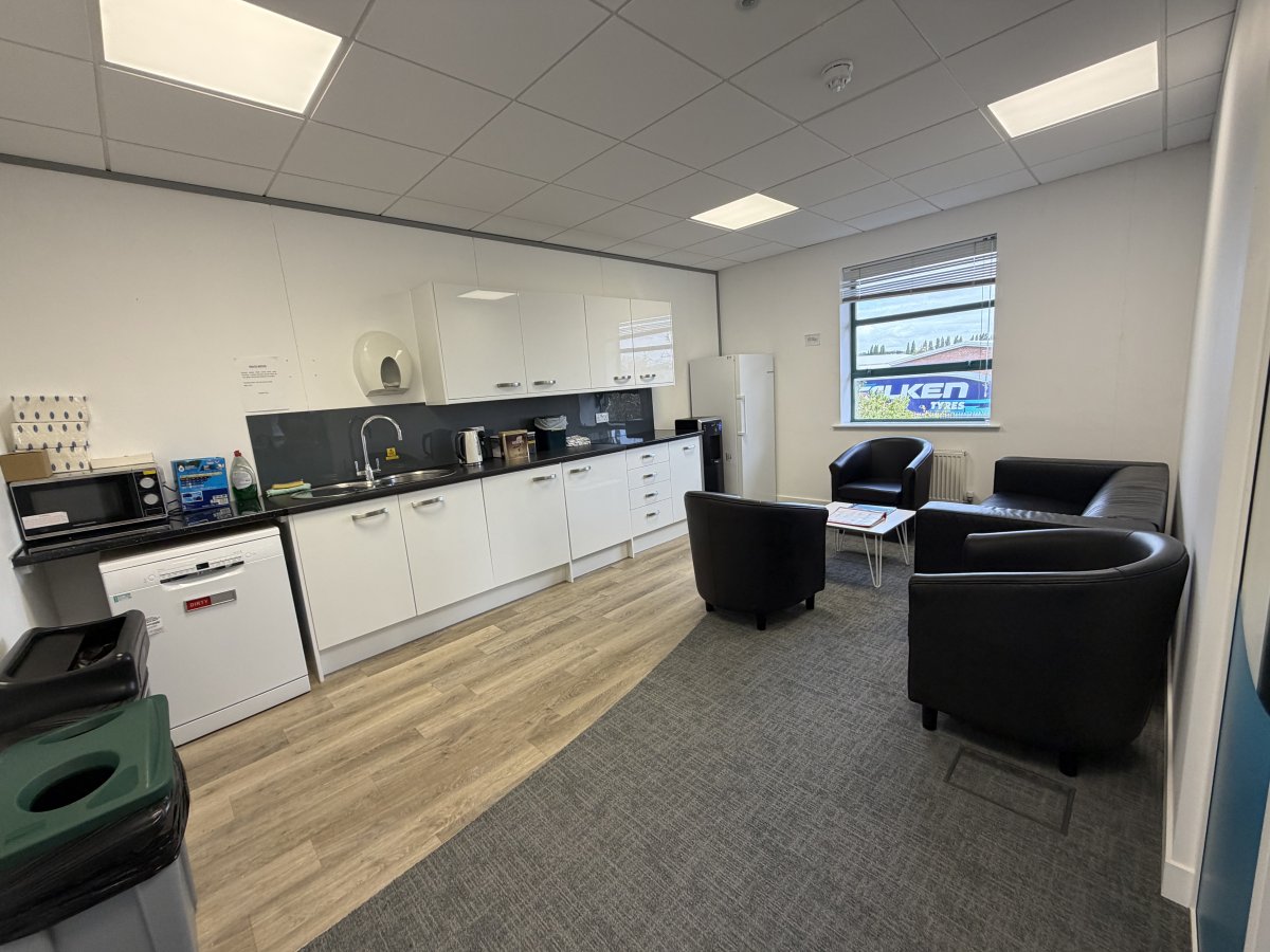 Office in Nottingham - photo 3